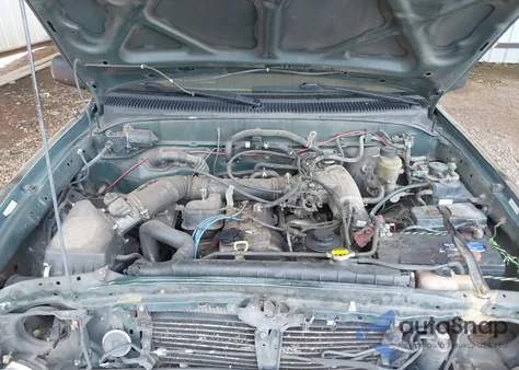 1999 Toyota Tacoma from USA, damaged, VIN 4TAVL52N0XZ567975